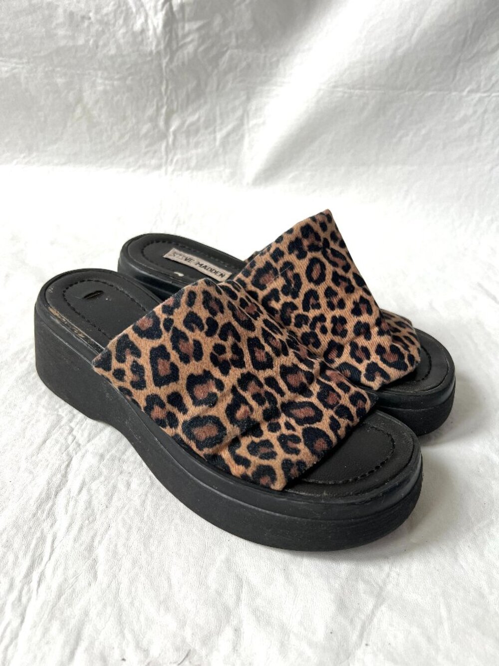 Vintage y2k Steve Madden sandals womens 7 slinky slides leopard print platform